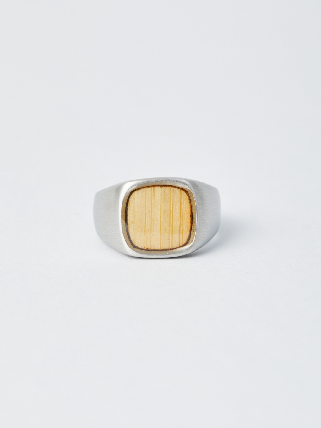 Square Wood Ring AR35