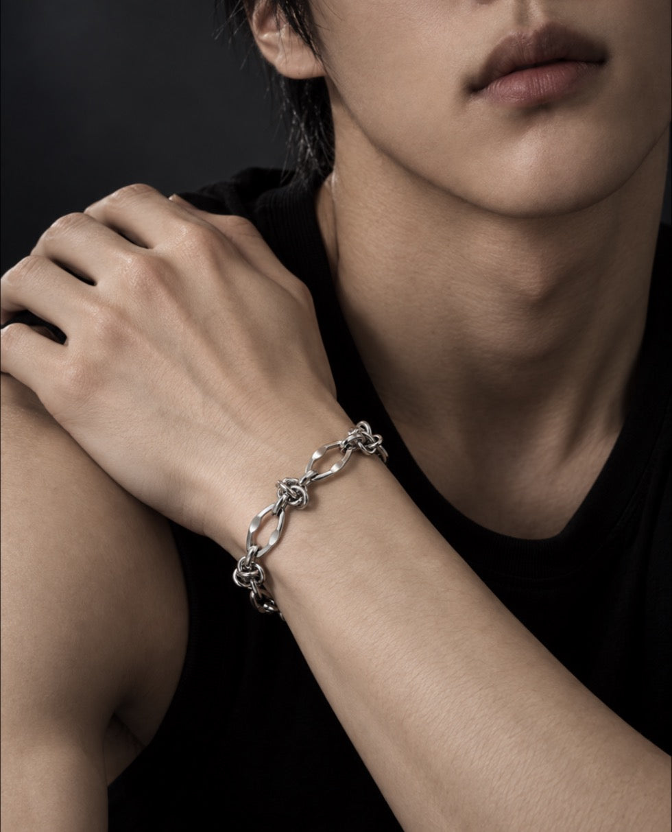 AR166 male wrist