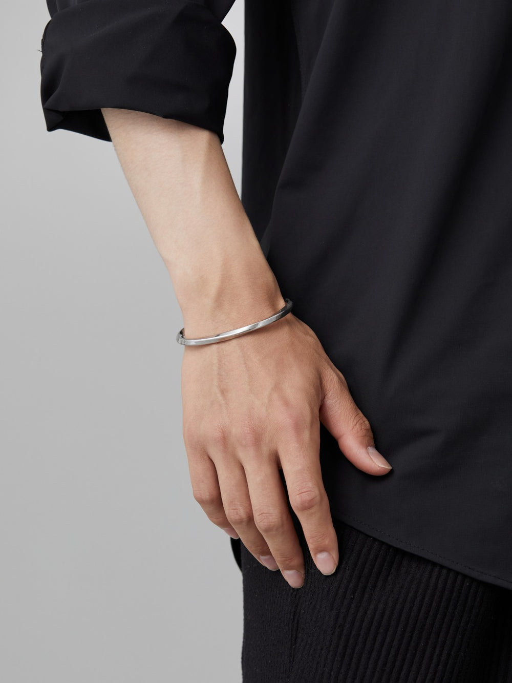 AR20 worn hand